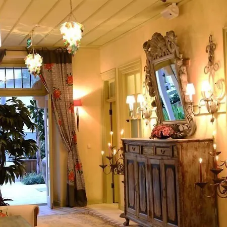 Marge Szálloda Çeşme