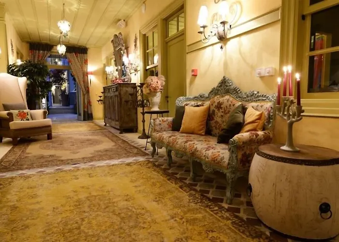 Marge Szálloda Çeşme